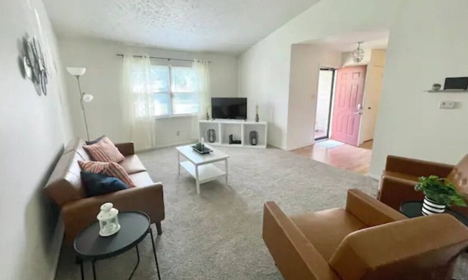 Acton House | Newly Listed 3 Bd/2Ba Home 15 min to Downtown!
