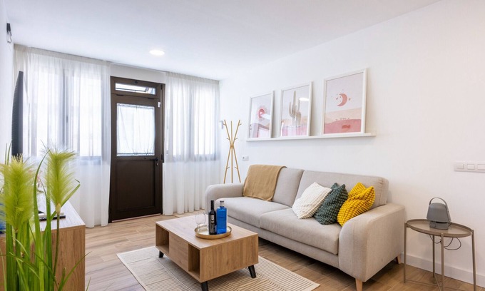 Santa Cruz de Tenerife Ski Chalet | Newly refurbished holiday home in S/C