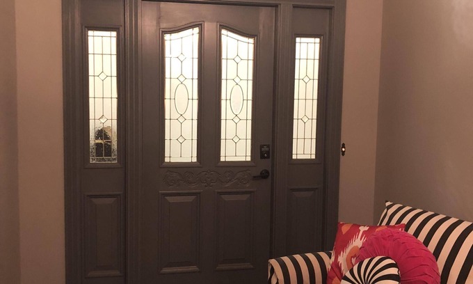 Alexander Apartment | Newly re-listed downtown historic apartment