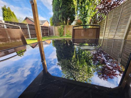 Bolton House | Newly Refurbished 3 Bedroom House with Lovely Garden