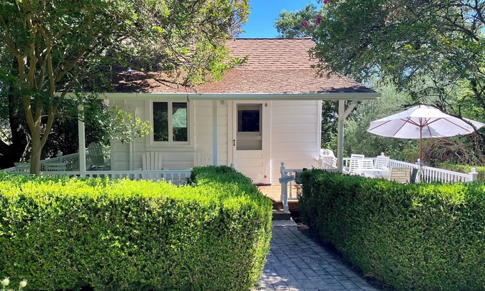 Healdsburg Cottage | Newly Refurbished! Nest Cottage at ru's Farm.