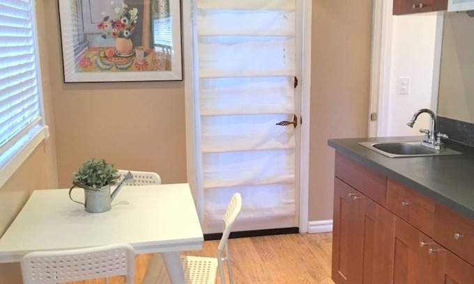 Golden Rectangle Cottage | Newly remodeled Ocean Hideaway in Downtown Carmel