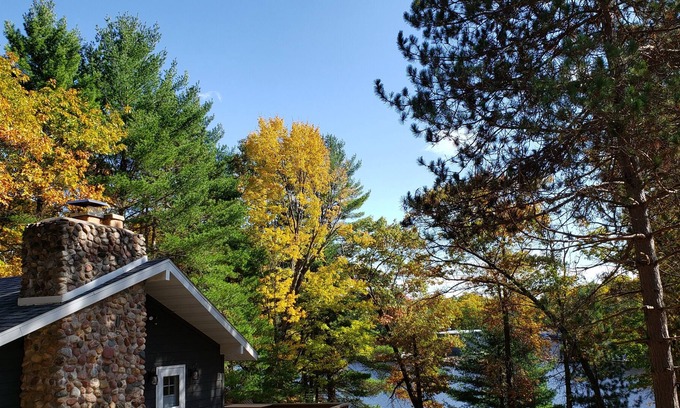 Three Lakes House | Newly remodeled 3 bedroom home on Island Lake