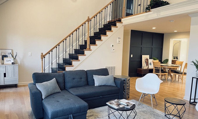 Bellevue House | Newly Remodeled - 4 bedroom Single Family w/ fully fenced in yard