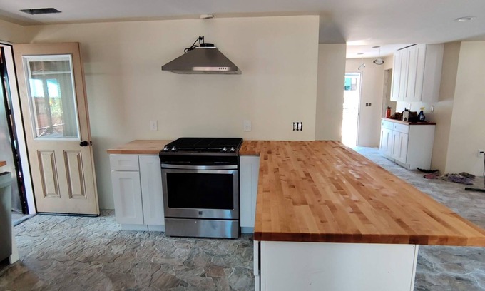 West Village Cabin | Newly Remodeled 5-bedroom cabin in Shaver Lake