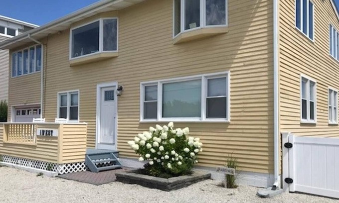 Harvey Cedars House | Newly Remodeled Bayside 1st Floor Unit Close to The Beach