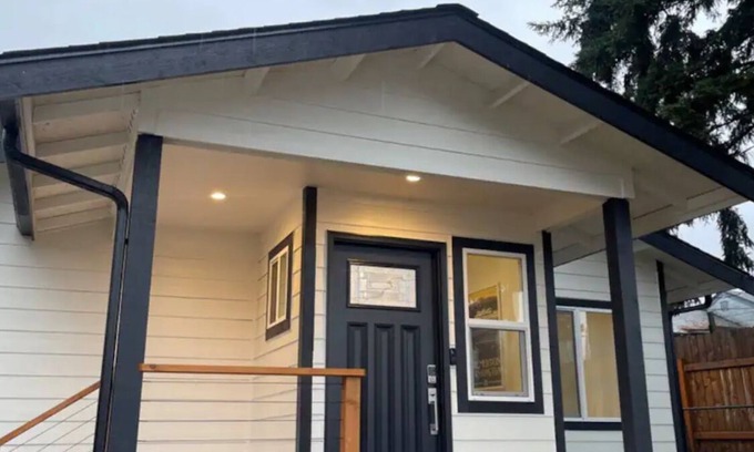West Hills House | NEWLY REMODELED Cozy Coastal Bremerton Bungalow! Fenced Pet-Friendly Yard!