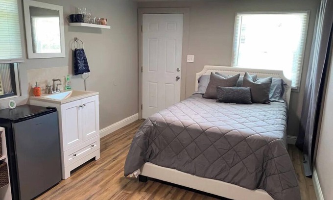 Lodi Apartment | Newly Remodeled! Destination Downtown Lodi Cabana