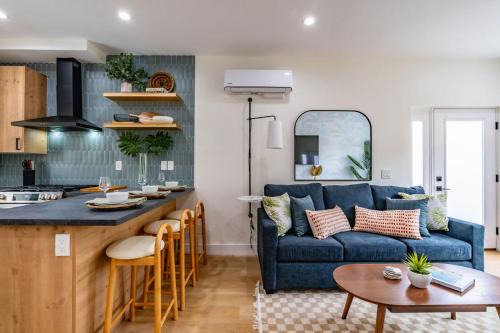 Hillcrest House | Newly Remodeled Uptown Chic