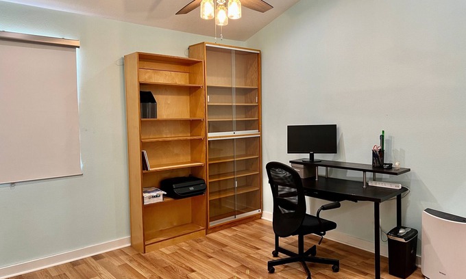 Winnetka House | Newly Remodled 3-bedroom townhome with WiFi and AC in lovely Los Angeles