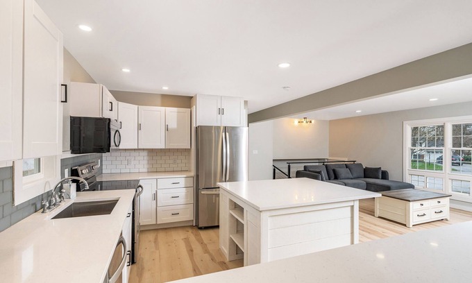 Saratoga Springs House | Newly renovated 4-bed, 4-bath home 1.5 miles from Saratoga Race Track!