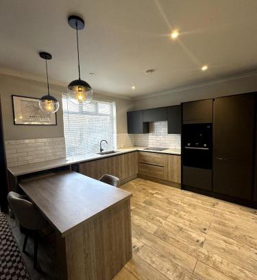 Sheffield House | Newly Renovated 2-Bed Home