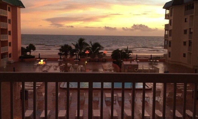Redington Shores Condo | Newly Renovated 2-Bed, 2-Bath Condo on Indian Shore Beach! Read Description!