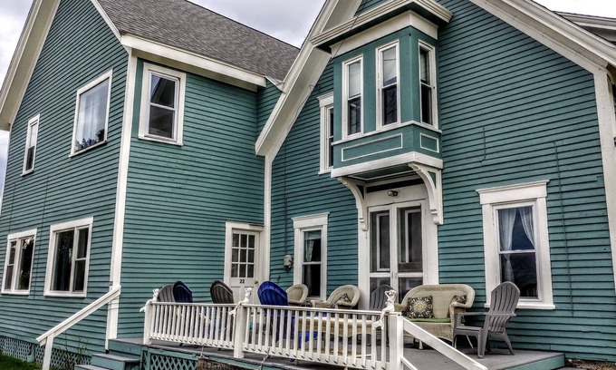 Pemaquid Beach Apartment | Newly Renovated 3 BR 2 BA walking distance to Pemaquid Beaches