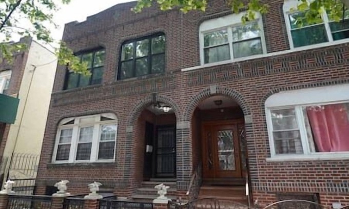 West Babylon Apartment | (Newly Renovated) 3 Bed 1 Bath