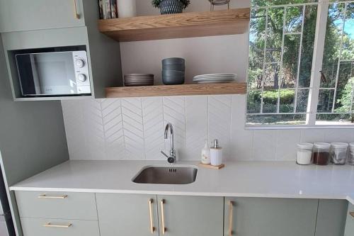 Greater Johannesburg Metropolitan Area Apartment | Newly Renovated and Solar Powered