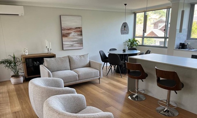 Bondi Junction Apartment | Newly Renovated Luxurious Apartment