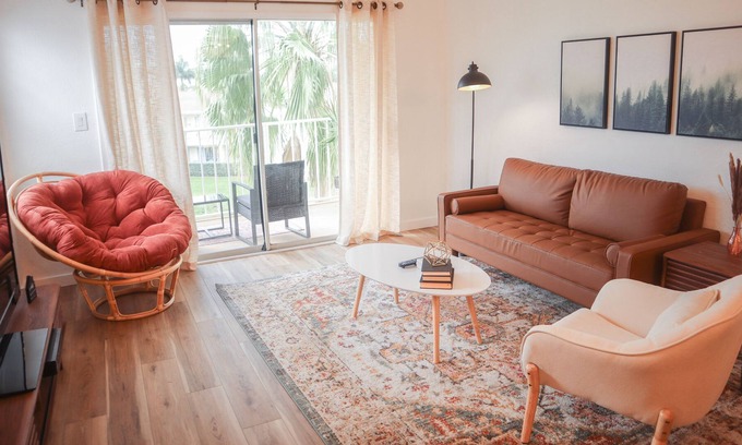 Ocean Side Village Condo | Newly Renovated Condo With Pool (.5 Mile To Beach)