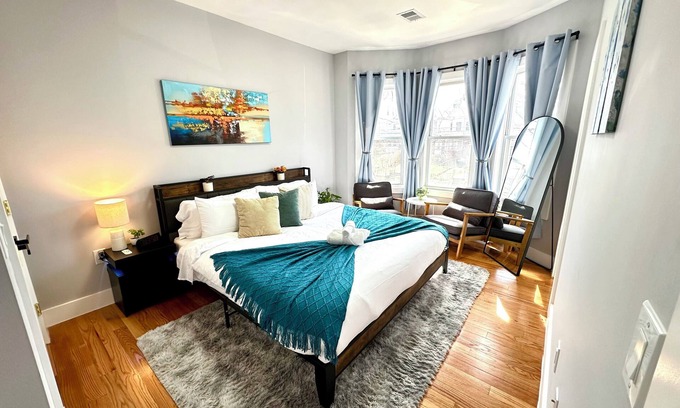 West Side Apartment | Newly Renovated Cozy 3 bedroom 2 bath, minutes to NYC!