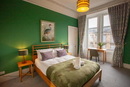 Glasgow Westend Apartment | Newly Renovated Flat in Trendy Finnieston