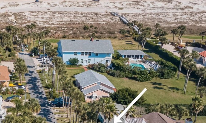 St. Augustine Beach Cottage | Newly Renovated Ground floor 1BR + Office/Den Cottage on Oceanfront Property with Pool Access, Pet Friendly