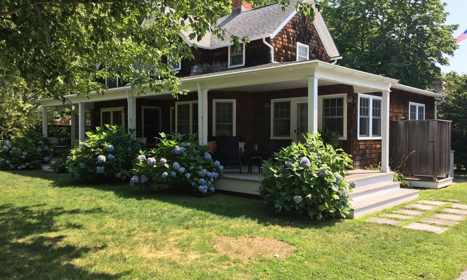 Village of East Hampton House | Newly Renovated Hamptons Home In The Heart Of Historic East Hampton Village