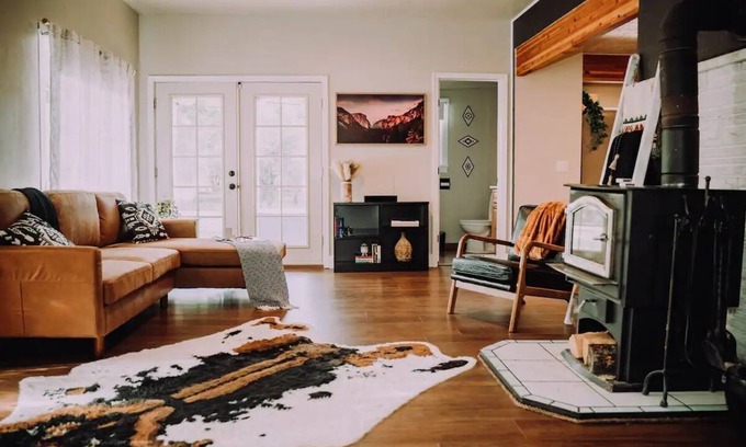 Salmon House | Newly renovated historical house. Walking distance to all of downtown!