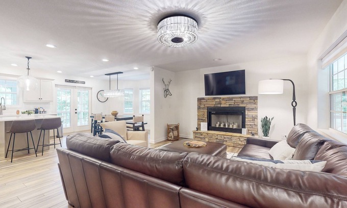 Blairsville House | Newly renovated house with hot tub, wifi, private dock + lake views