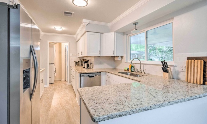 Briarwood Cottage | Newly Renovated Little Rock Escape w/Yard!