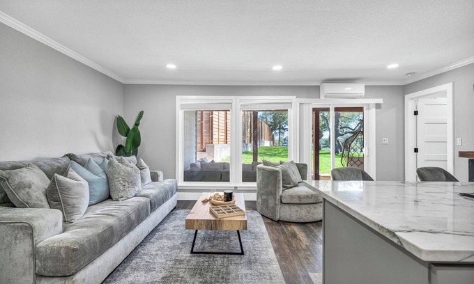 Granite Shoals Condo | Newly renovated luxurious Lake View Getaway