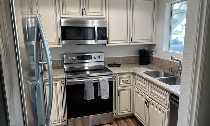 Aliso Viejo Condo | Newly renovated OC Condo w/Memory Foam King Bed