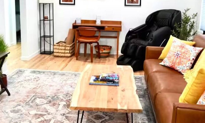 Ruby Hill House | Newly Renovated Retreat. U of Denver. Walking Path