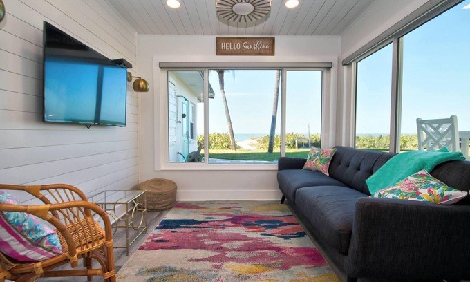 Belleair Beach Cottage | Newly Renovated Cottage ON the beach, Ground Floor, no stairs