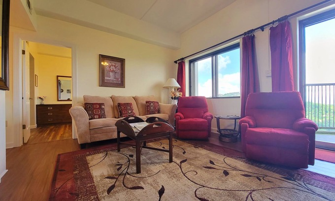 Seven Devils Condo | Newly renovated, Gorgeous Condo w/Pool and Hot Tub Access!