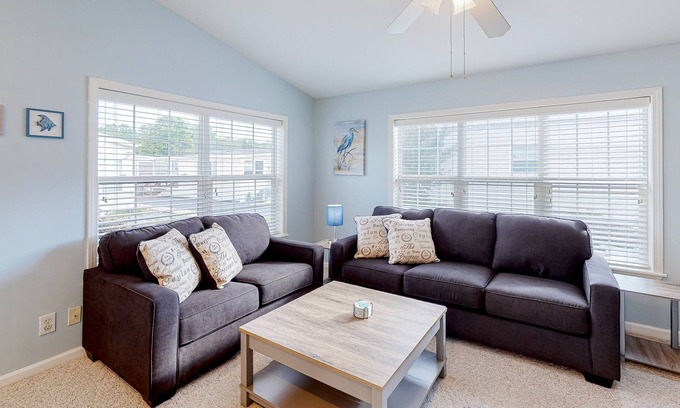 Ocean Pines House | Newly updated home in secluded community w/pool, waterfront pier, picnic areas