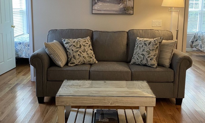 Moody Cottage | Newly updated in Wells ME, The Mermaid Cottage
