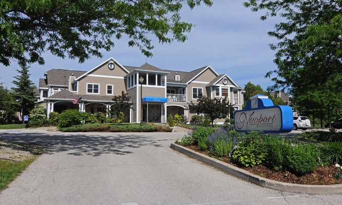 Egg Harbor Hotel | Newport Resort