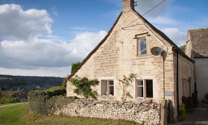 Inchbrook House | Newton Cottage, Amberley Cotswolds