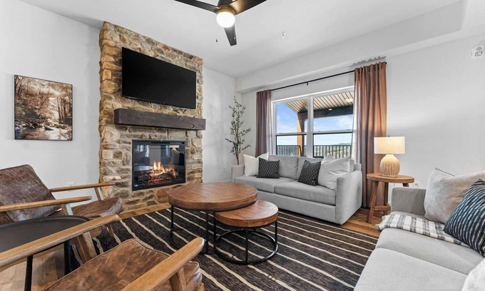 Hollister Cabin | Next to Pool with Slide! Lake View! Hot Tub!