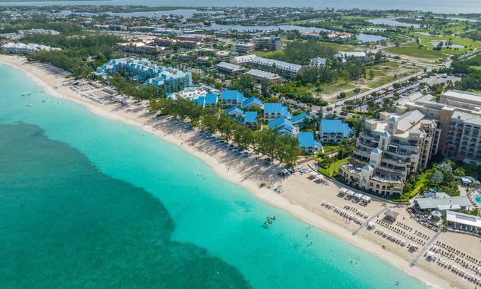 Seven Mile Beach Apartment | Next to Ritz Carlton, Oceanview 1BR on Seven Mile Beach