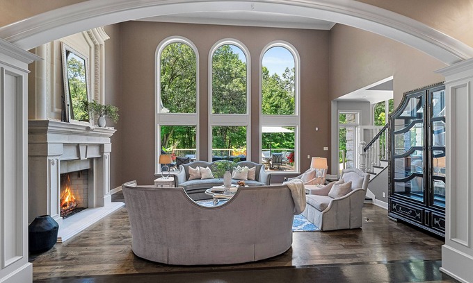 Green Bay House | NFL Draft Luxury home Green Bay w/hot tub-sleeps 10