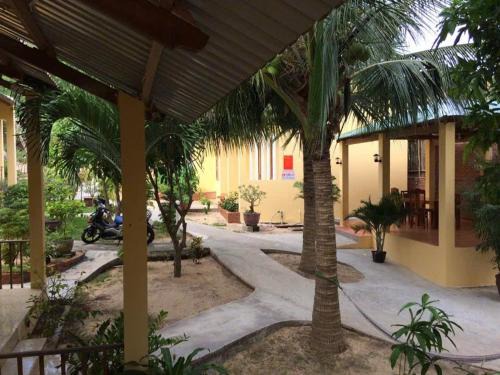 Phu Hai Beach Apartment | Nhà Nghỉ Sứ Trắng