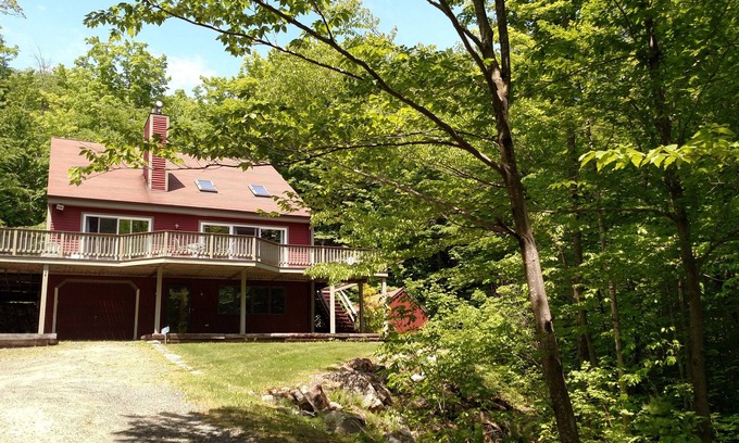 Holderness House | NH Mountain Getaway! Secluded Location Near Squam Lake