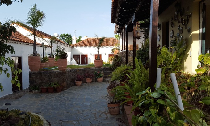 Valle de Guerra House | Nice partment in Tenerife, pool fitness room/big garden Casa Rural Finca Paraiso
