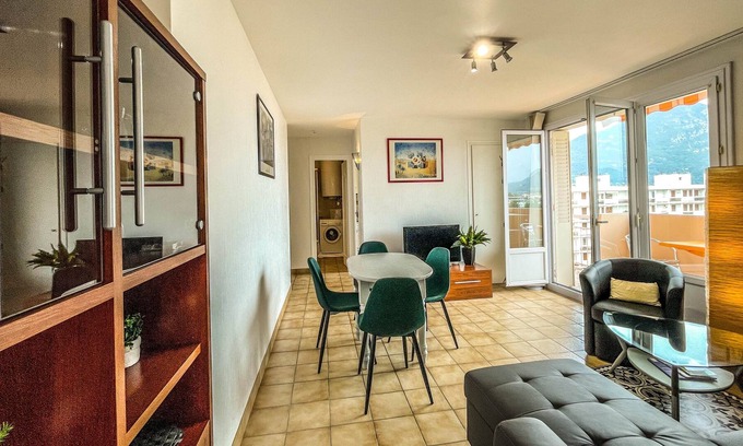 Novel Apartment | Nice 1bdroom Apt + Balcony 8th floor