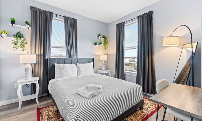 Everett Apartment | Nice 1BR Near Encore Boston 7253