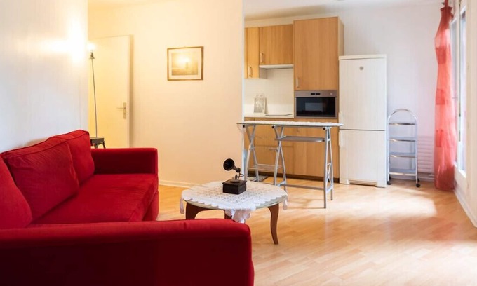 Le Pre-Saint-Gervais Apartment | Nice 40m² with balcony near Paris