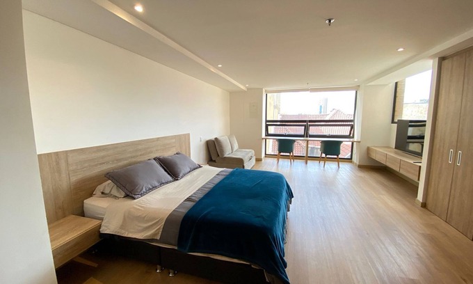 Los Martires Apartment | Nice and big apartment to arrive on Bogotánn