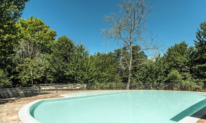 Crociale Apartment | Nice apartment for 3 people with pool, A/C, WIFI, TV, balcony, pets allowed and parking