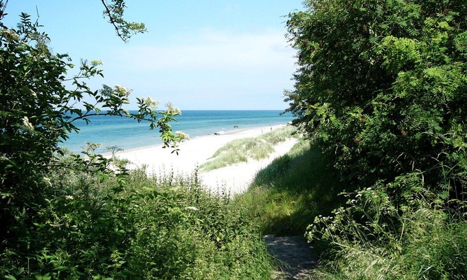 Altenkirchen Villa | Nice apartment in villa for 4 people with WIFI, TV, terrace and pets allowed